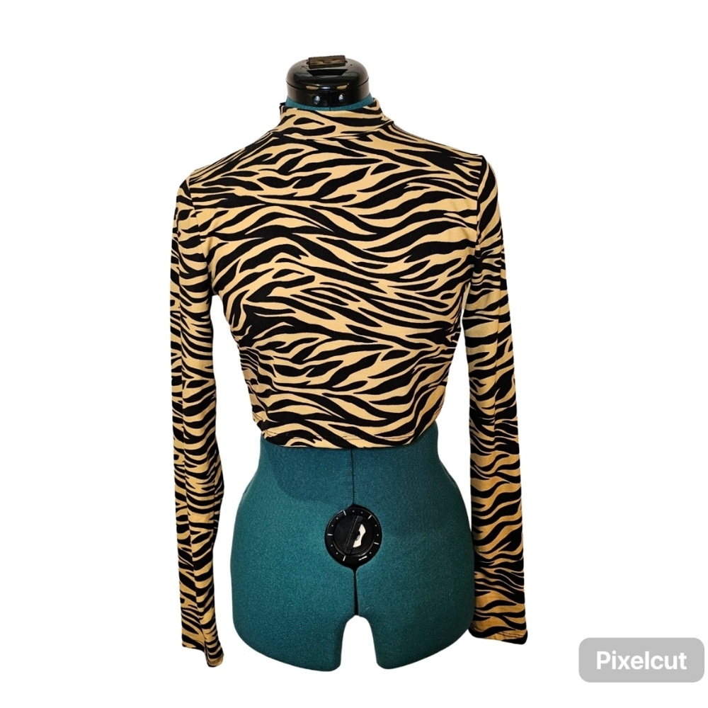 Public tan and black long sleeve semi turtleneck stretch soft knit cropped top S